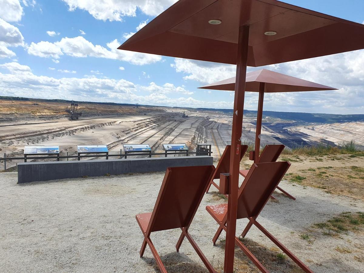 Jufa Hotel Im Brueckenkopfpark - Juelich Bagian luar foto