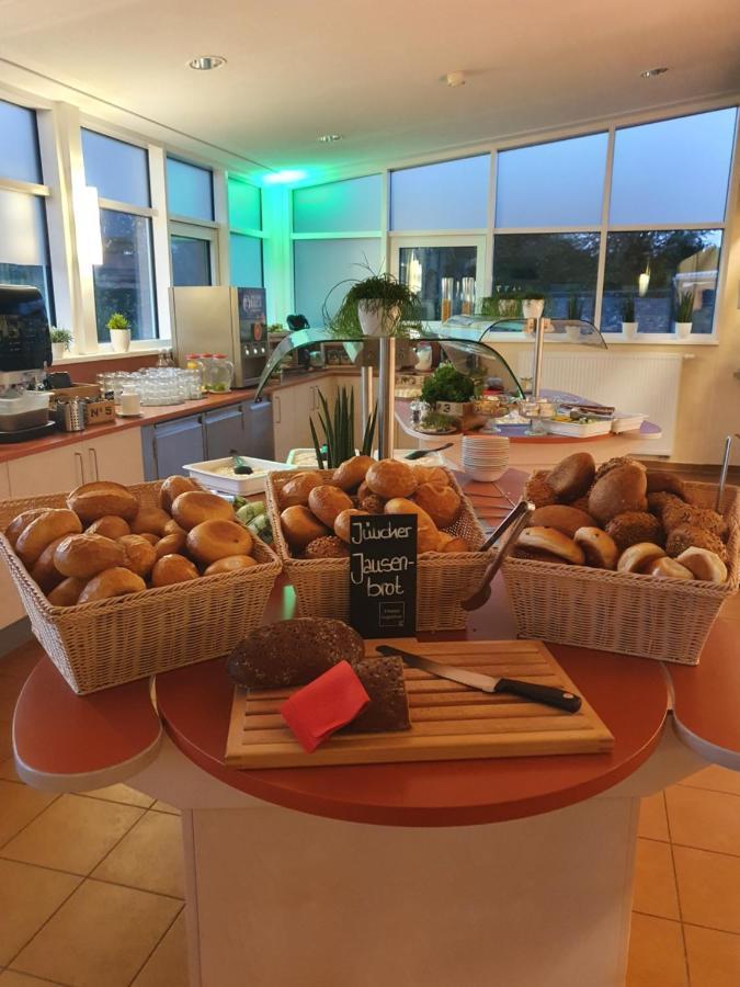 Jufa Hotel Im Brueckenkopfpark - Juelich Bagian luar foto